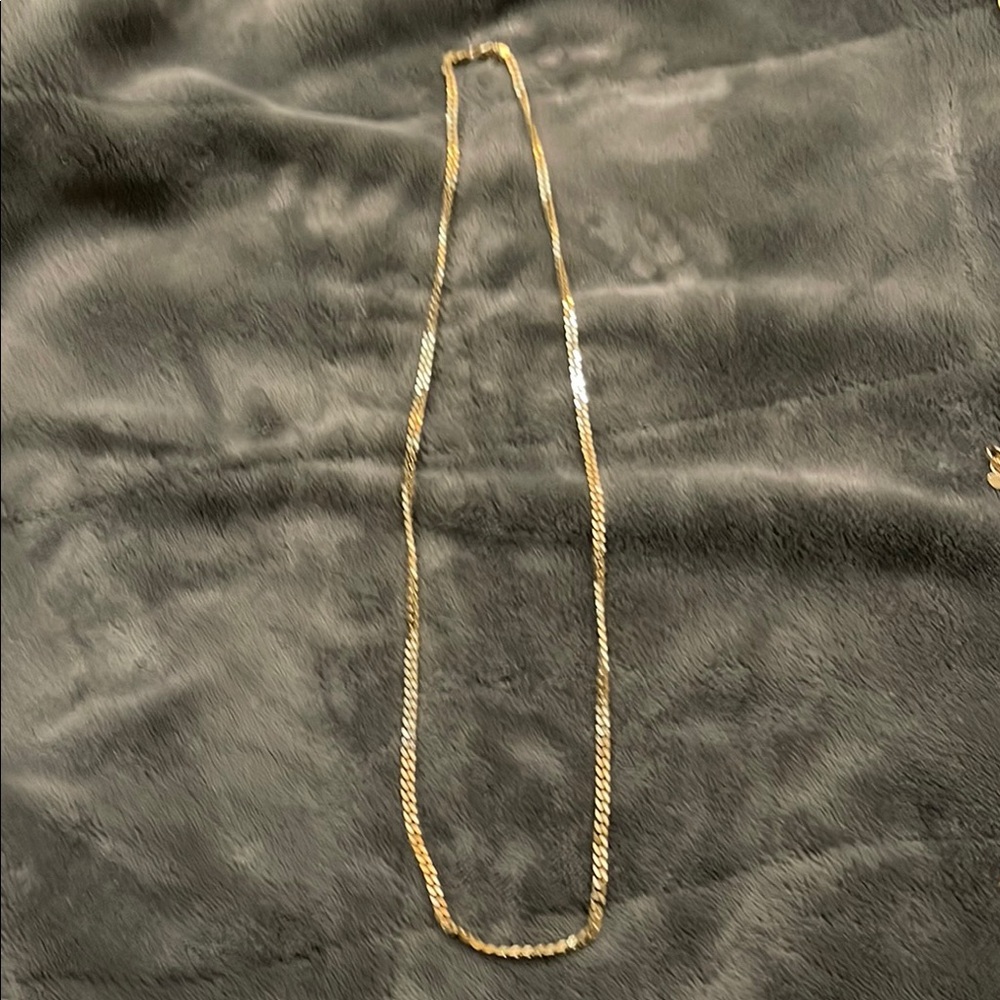 Elegant Gold Chain Necklace